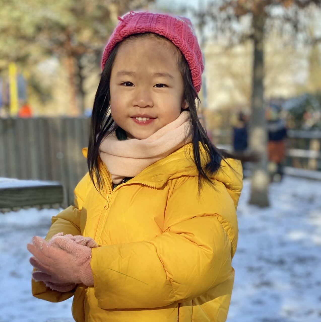 enfant dans la neige boule doudoune